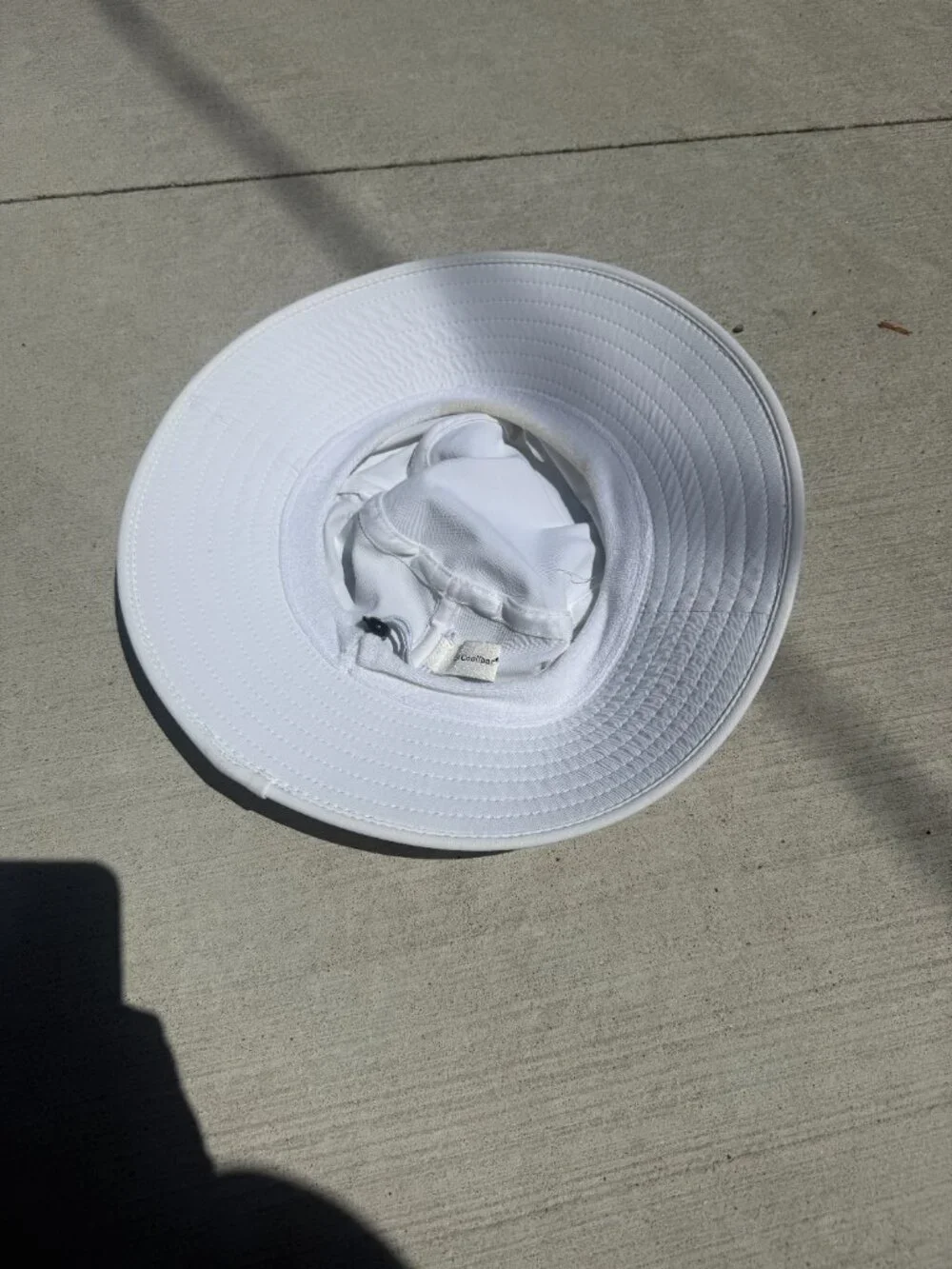 Coolibar White UPF 50+ Bucket Hat | Adjustable Sun Hat for Beach, Pool & Travel